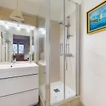 1 Bedroom Stunning In Руаян