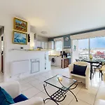 1 Bedroom Stunning In *