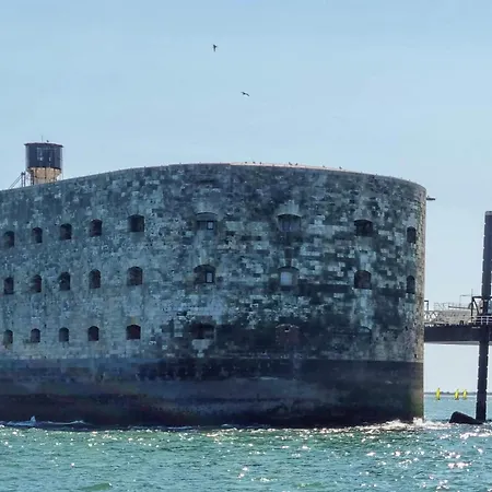 Lovely In With Wifi Apartment Royan